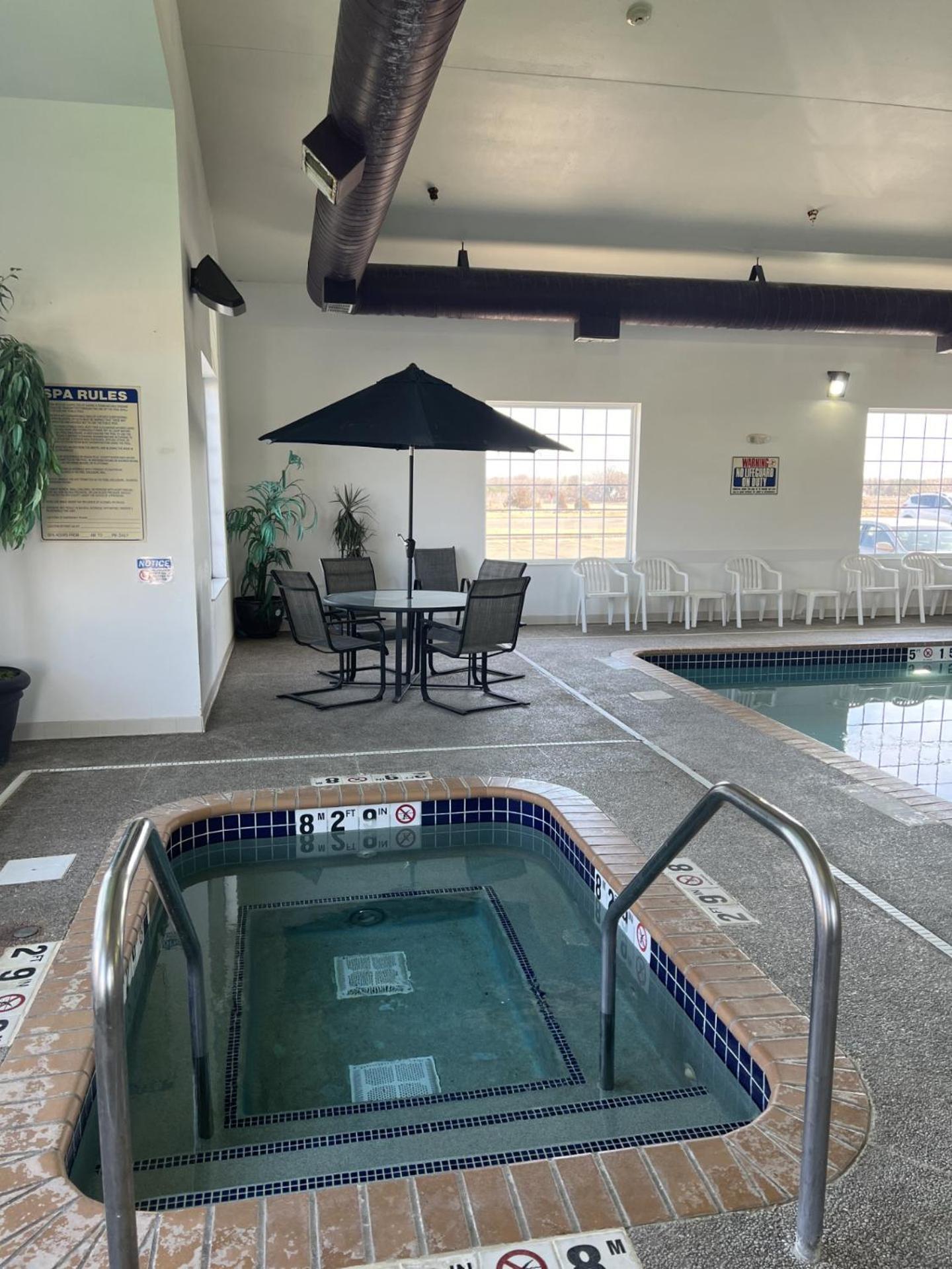 Grandstay Hotel & Suites Becker Extérieur photo
